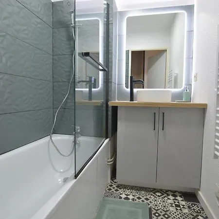 Apartmán Le Boheme T2-wifi-calme-parking *